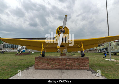 KRUMOVO, Plovdiv, Bulgarien - 29 April 2017: Aviation Museum in der Nähe von Flughafen Plowdiw, Bulgarien Stockfoto