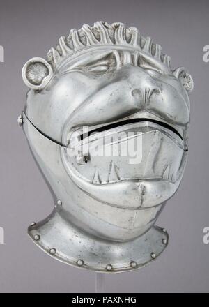 Schließen Helm. Kultur: Deutsch. Abmessungen: H. 12 3/4 in. (32,4 cm); W. 9 5/8 in. (24,5 cm); D.12 1/2 in. (31,8 cm); Wt. 6 lb. 4 oz. (2835 g). Datum: vermutlich Anfang des 19. Jahrhunderts im 16. Jahrhundert Stil. Museum: Metropolitan Museum of Art, New York, USA. Stockfoto