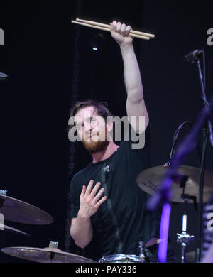 MIAMI BEACH, FL - Dezember 30: Daniel Platzman der Drachen vorstellen, während der Orange Bowl Beach Bash führt am 30 Dezember, 2015 in Miami Beach, Florida Personen: Daniel Platzman Stockfoto