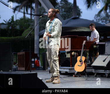 MIAMI FL - Juli 30: Clarence Greenwood der Citizen Cope führt bei Bayfront Park Amphitheater am 30. Juli 2015 in Miami, Florida. Personen: Clarence Greenwood Stockfoto