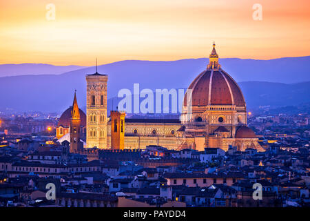 Florenz Duomo Antenne Blick auf den Sonnenuntergang, Region Toskana Italien Stockfoto