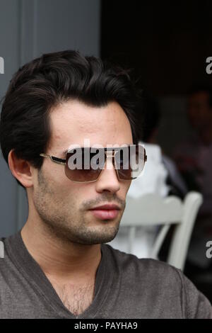 Mark Francis in der Brompton Stange, London, UK. Mar ist ein cast Mitglied des Reality-TV-Show in Chelsea. Stockfoto