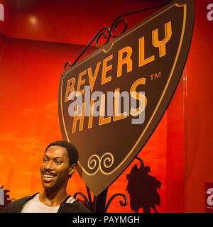 LOS ANGELES, USA - 28.September 2015: Eddie Merphy im Madame Tussauds Hollywood Wax Museum. Marie Tussaud wurde als Marie Grosholtz 1761 geboren Stockfoto
