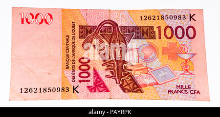 1000 CFA-Franc Bank Note. CFA-Franc ist in 14 afrikanischen Ländern verwendet. Stockfoto
