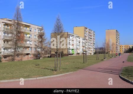 PIEKARY ŚLĄSKIE, Polen - 9. MÄRZ 2015: der Wohnarchitektur in Brzozowice Kamien Bezirk von Piekary Slaskie. Es ist eine wichtige Stadt in Sl Stockfoto