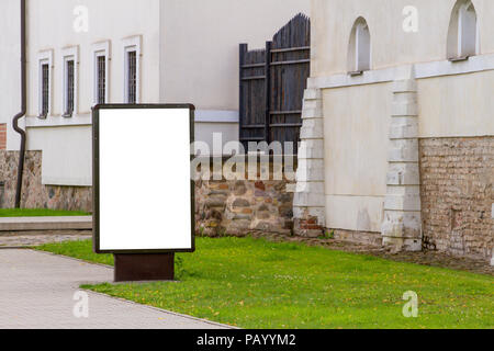 Mock-up. Leeren Plakatwand im Freien, Außenwerbung, öffentlichen Infotafel in der Stadt Stockfoto