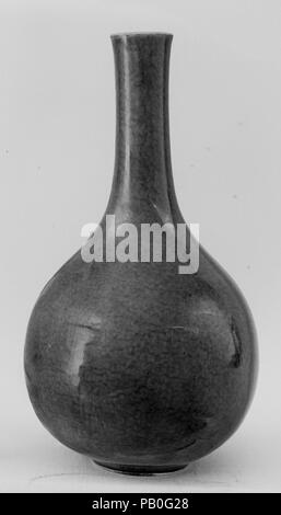 Vase. Kultur: China. Abmessungen: H. 9 3/4 in. (24,8 cm). Museum: Metropolitan Museum of Art, New York, USA. Stockfoto