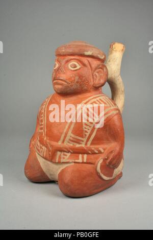 Flasche, Sitzende Figur. Kultur: Moche. Abmessungen: H.7 7/8x W. 5 3/8 in. (20 x 13,7 cm). Datum: 2.-5. Jh.. Museum: Metropolitan Museum of Art, New York, USA. Stockfoto