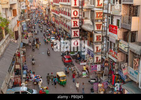 Erhöhte Lage mit Blick zum Bazar, New Delhi, Indien. Stockfoto