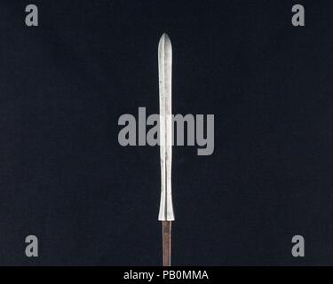 Pfeilspitze (Yanone). Kultur: Japanisch. Abmessungen: L 11. (27,9 cm); L. von Kopf 4. (10,2 cm); W. 1/4 in. (0,6 cm); Wt. 1.1 oz. (31,2 g). Datum: 18. Museum: Metropolitan Museum of Art, New York, USA. Stockfoto