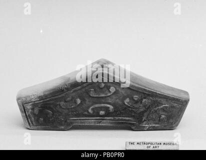 Schwert Knauf. Kultur: China. Abmessungen: H.2. (5,1 cm); W. 3/4 in. (1,9 cm); D. 1/2 in. (1,3 cm). Museum: Metropolitan Museum of Art, New York, USA. Stockfoto