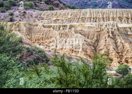 Jales, Residuos de mina, mina antigua, mina de cobre in Mexiko. Aspekte eines Hügels oder Berges, der vom Wast gebildet wird Stockfoto