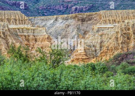 Jales, Residuos de mina, mina antigua, mina de cobre in Mexiko. Aspekte eines Hügels oder Berges, der vom Wast gebildet wird Stockfoto