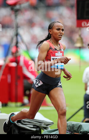 Gudaf TSEGAY (Äthiopien) in den Millicent Fawcett Meile Finale bei den 2018 konkurrieren, IAAF Diamond League, Jubiläum Spiele, Queen Elizabeth Olympic Park, Stratford, London, UK. Stockfoto