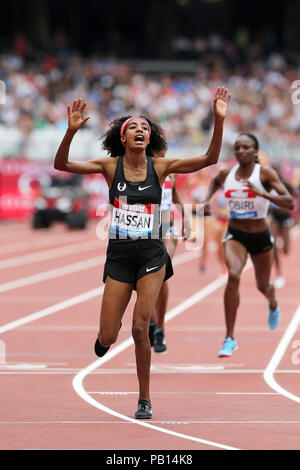 Sifan HASSAN (Niederlande, Holland) feiern Sieg im Millicent Fawcett Meile Finale bei den 2018, IAAF Diamond League, Jubiläum Spiele, Queen Elizabeth Olympic Park, Stratford, London, UK. Stockfoto