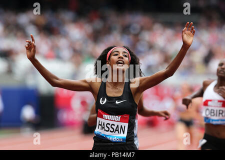 Sifan HASSAN (Niederlande, Holland) feiern Sieg im Millicent Fawcett Meile Finale bei den 2018, IAAF Diamond League, Jubiläum Spiele, Queen Elizabeth Olympic Park, Stratford, London, UK. Stockfoto