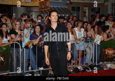 Orlando Bloom an der Piraten der Karibischen Meere Premiere - Toter Mann Brust - im Disneyland in Los Angeles. Juni 24, 2006.05 BloomOrlando 129 Red Carpet Event, Vertikal, USA, Filmindustrie, Prominente, Fotografie, Bestof, Kunst, Kultur und Unterhaltung, Topix Prominente Fashion/Vertikal, Besten, Event in Hollywood Leben - Kalifornien, Roter Teppich und backstage, USA, Film, Stars, Film Stars, TV Stars, Musik, Promis, Fotografie, Bestof, Kunst, Kultur und Unterhaltung, Topix, vertikal, eine Person, die aus den Jahren 2006 bis 2009, Anfrage tsuni @ Gamma-US Stockfoto