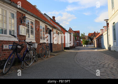 Abends Straße Szene von Nordby auf Fanø, Dänemark Stockfoto