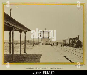 A. D. Reiser-Perron et Chateau d'eau à la Gare de Boujor. Stockfoto