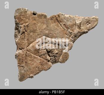 Erleichterung: Fragmente einer Belagerung Szene. Kultur: Assur. Abmessungen: 7,01 x 7,95 in. (13.54 x 20.19 cm). Datum: Ca. 704-681 v. Chr.. Museum: Metropolitan Museum of Art, New York, USA. Stockfoto