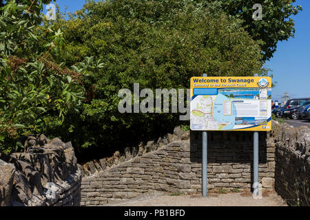 In Swanage Wegweiser Willkommen, die Jurassic Coast, Dorset, Großbritannien Stockfoto