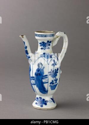 Kleine ewer. Artist: Chinesisch, Qing Dynastie Kangxi Zeitraum. Kultur: Chinesen. Abmessungen: Höhe: 4 cm. (11,2 cm). Datum: 1662-1722. Museum: Metropolitan Museum of Art, New York, USA. Stockfoto