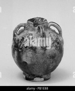 Jar. Kultur: China. Abmessungen: H.1 3/8 in. (3,5 cm). Museum: Metropolitan Museum of Art, New York, USA. Stockfoto