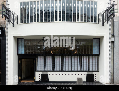 Fassade Fassade renoviert Mittagessen und Teestuben, ehemals Willow Tea Rooms, von Charles Rennie Mackintosh auf der Sauchiehall Street, Glasgow entwickelt. Stockfoto