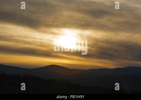 Sonnenuntergang von Marshfield Station an der Basis der Mount Washington Cog Railway in Thompson und Meserve der Kauf, New Hampshire. Stockfoto