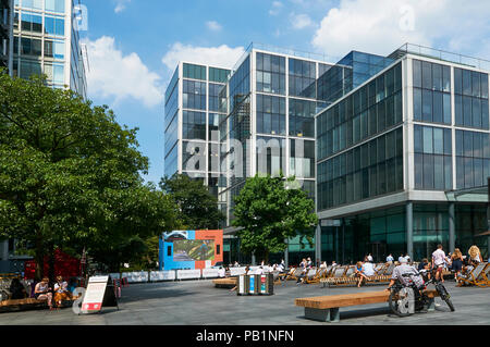 Die neu entwickelte Bischöfe quadratische Fläche hinter dem Alten Markt Spitalfields, East London, Großbritannien Stockfoto