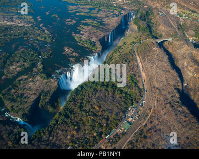 Die Victoria Falls in Simbabwe, Afrika Stockfoto