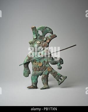 Profil Krieger Ornament. Kultur: Moche (Loma Negra). Abmessungen: H x W: 7 1/2 x 5 1/8 in. (19,1 x 13 cm). Datum: 390-450. Museum: Metropolitan Museum of Art, New York, USA. Stockfoto