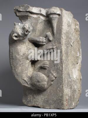 Corbel. Kultur: Französisch. Abmessungen: Insgesamt: 14 9/16 x 6 7/8 x 10 1/4 in. (37 x 17,5 x 26 cm). Datum: 15. Museum: Metropolitan Museum of Art, New York, USA. Stockfoto