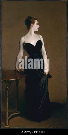 Madame X (Madame Pierre Gautreau). Artist: John Singer Sargent (Amerikanische, Florenz 1856-1925 London). Abmessungen: 82 1/8 x 43 1/4 in. (208,6 x 109,9 cm) Gerahmt: 95 3/4 x 56 5/8 x 5 in. (243.2 x 143.8 x 12.7 cm). Datum: 1883-84. Madame Pierre Gautreau (die Louisiana geborene Virginie Amélie Avegno; 1859-1915) wurde in Paris für ihre kunstvollen Aussehen bekannt. Sargent hoffte, seinen Ruf durch Malerei und ihr Porträt ausstellen zu verbessern. Arbeiten ohne Kommission, sondern mit Einverständnis seines Sitter, er hob ihre gewagte persönlichen Stil, zeigt die richtige Armband an ihrem Kleid rutscht von der Schulter. Stockfoto