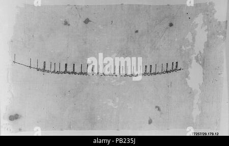 Tiraz. Abmessungen: H.13 cm. (33,7 cm) W. 22 3/4 in. (57,8 cm). Datum: 10. Museum: Metropolitan Museum of Art, New York, USA. Stockfoto