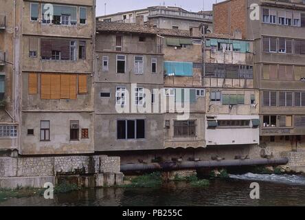 RIO OÑAR EIN SU PASO POR LA CIUDAD. Ort: Außen, SPANIEN. Stockfoto