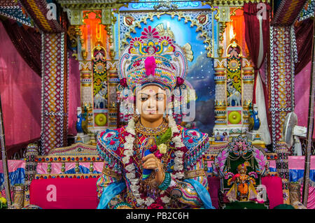 Statue des Indischen Herr Swaminarayan, Hindu Gott nilkanth Idol. Statue des Indischen Herr Swaminarayan, Hindu Gott nilkanth Idol. Stockfoto