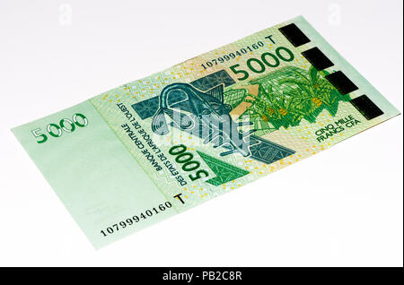 5000 CFA-Franc Bank Note. CFA-Franc ist in 14 afrikanischen Ländern verwendet. Stockfoto