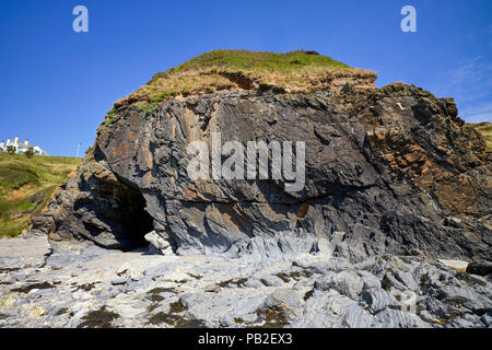 Eine Höhle am Strand in Port Erin auf der Insel Man Stockfoto