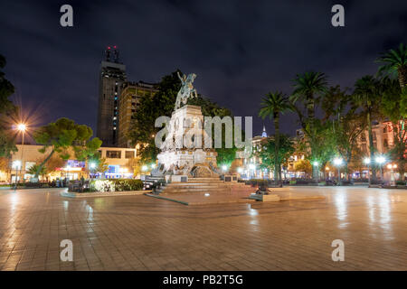 Plaza San Martin in der Nacht - Cordoba, Argentinien Stockfoto