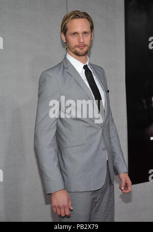 Alexander Skarsgard - True Blood - Staffel 2 Premiere im Paramount Theater in Los Angeles. SkarsgardAlexander 36 Red Carpet Event, Vertikal, USA, Filmindustrie, Prominente, Fotografie, Bestof, Kunst, Kultur und Unterhaltung, Topix Prominente Fashion/Vertikal, Besten, Event in Hollywood Leben - Kalifornien, Roter Teppich und backstage, USA, Film, Stars, Film Stars, TV Stars, Musik, Promis, Fotografie, Bestof, Kunst, Kultur und Unterhaltung, Topix, vertikal, eine Person, die aus den Jahren 2006 bis 2009, Anfrage tsuni@Gamma-USA.com - drei Viertel Stockfoto