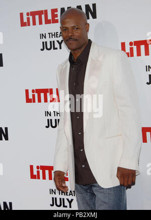 Keenen Ivory Wayans Ankunft auf dem kleinen Mann Premiere am National Theatre in Los Angeles. Juli 6, 2006. WayansKeenenIvory 37 Red Carpet Event, Vertikal, USA, Filmindustrie, Prominente, Fotografie, Bestof, Kunst, Kultur und Unterhaltung, Topix Prominente Fashion/Vertikal, Besten, Event in Hollywood Leben - Kalifornien, Roter Teppich und backstage, USA, Film, Stars, Film Stars, TV Stars, Musik, Promis, Fotografie, Bestof, Kunst, Kultur und Unterhaltung, Topix, vertikal, eine Person, die aus den Jahren 2006 bis 2009, Anfrage tsuni@Gamma-USA.com - Drei Qu Stockfoto