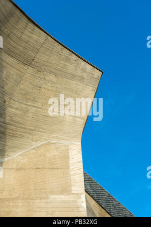 Architektonisches Detail aus cocrete Wand am Goetheanum in Dornach, Schweiz Stockfoto