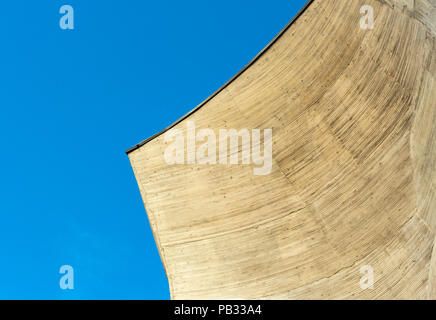 Architektonisches Detail aus cocrete Wand am Goetheanum in Dornach, Schweiz Stockfoto