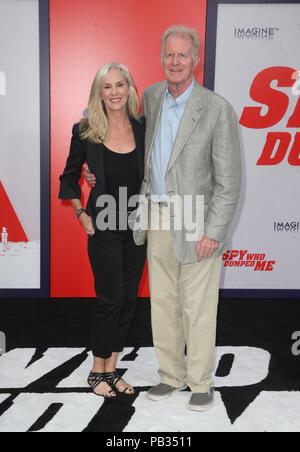 Westwood, Ca. 25. Juli, 2018. Rachelle Carson, Ed Begley Jr., im LA premiere Der Spion, der mich im Fox Village Theater in Westwood, Kalifornien am 25. Juli 2018 ausgegeben. Credit: Faye Sadou/Medien Punch/Alamy leben Nachrichten Stockfoto