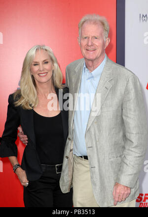 Westwood, Ca. 25. Juli, 2018. Rachelle Carson, Ed Begley Jr., im LA premiere Der Spion, der mich im Fox Village Theater in Westwood, Kalifornien am 25. Juli 2018 ausgegeben. Credit: Faye Sadou/Medien Punch/Alamy leben Nachrichten Stockfoto