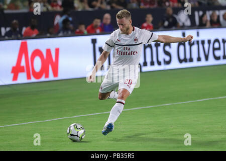 Juli 25, 2018: Mailand defender Ignazio Abate (20) wird fertig, eine Kreuzung zu Feuer im Spiel zwischen dem AC Mailand und Manchester United, internationalen Champions Cup, StubHub Zentrum, Carson, CA. USA. Fotograf: Peter Joneleit Stockfoto