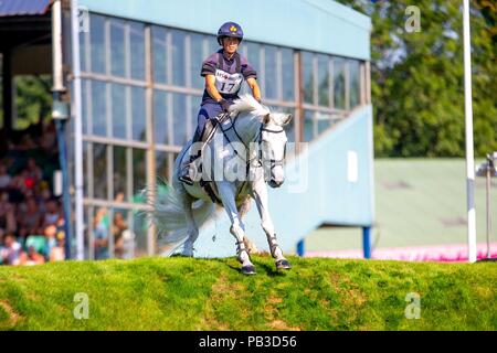 Hickstead, Sussex, UK. 26. Juli 2018. Platz 5. Vittoria Panizzon reiten Borough Penny Z ITA. Die MS Amlin Eventers Herausforderung. Longines FEI Jumping Nations Cup von Großbritannien an der BHS Royal International Horse Show. Alle England Parcours. Hickstead. Großbritannien. 26.07.2018. Credit: Sport in Bildern/Alamy leben Nachrichten Stockfoto