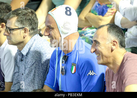 Bernat Picornell Pools, Barcelona, Spanien. 26. Juli, 2018. Das 33. Europäische Wasser Polo Meisterschaften, Spanien Männer gegen Italien Männer; Ein italienisches Unterstützer Credit: Aktion plus Sport/Alamy leben Nachrichten Stockfoto