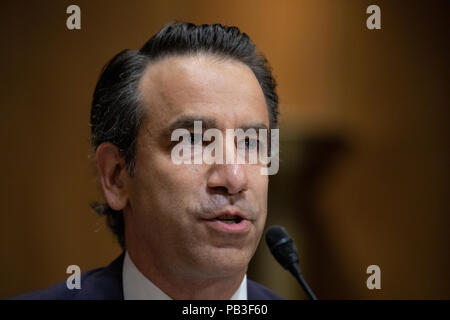 Washington, Vereinigte Staaten von Amerika. 26. Juli, 2018. Justin George Muzinich während seiner Anhörung Stellvertretender Sekretär der Abteilung des Finanzministeriums vor dem Finanzausschuss auf dem Capitol Hill in Washington, DC am 26. Juli 2018. Credit: Alex Edelman/CNP | Verwendung der weltweiten Kredit: dpa/Alamy leben Nachrichten Stockfoto